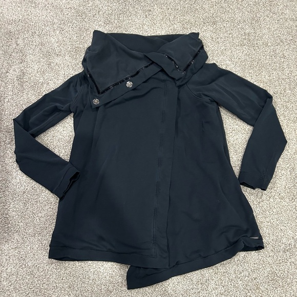 Lululemon Wrap size 8 - Picture 1 of 3